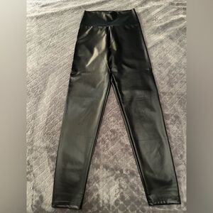 Everbellus Faux Leather Leggings 